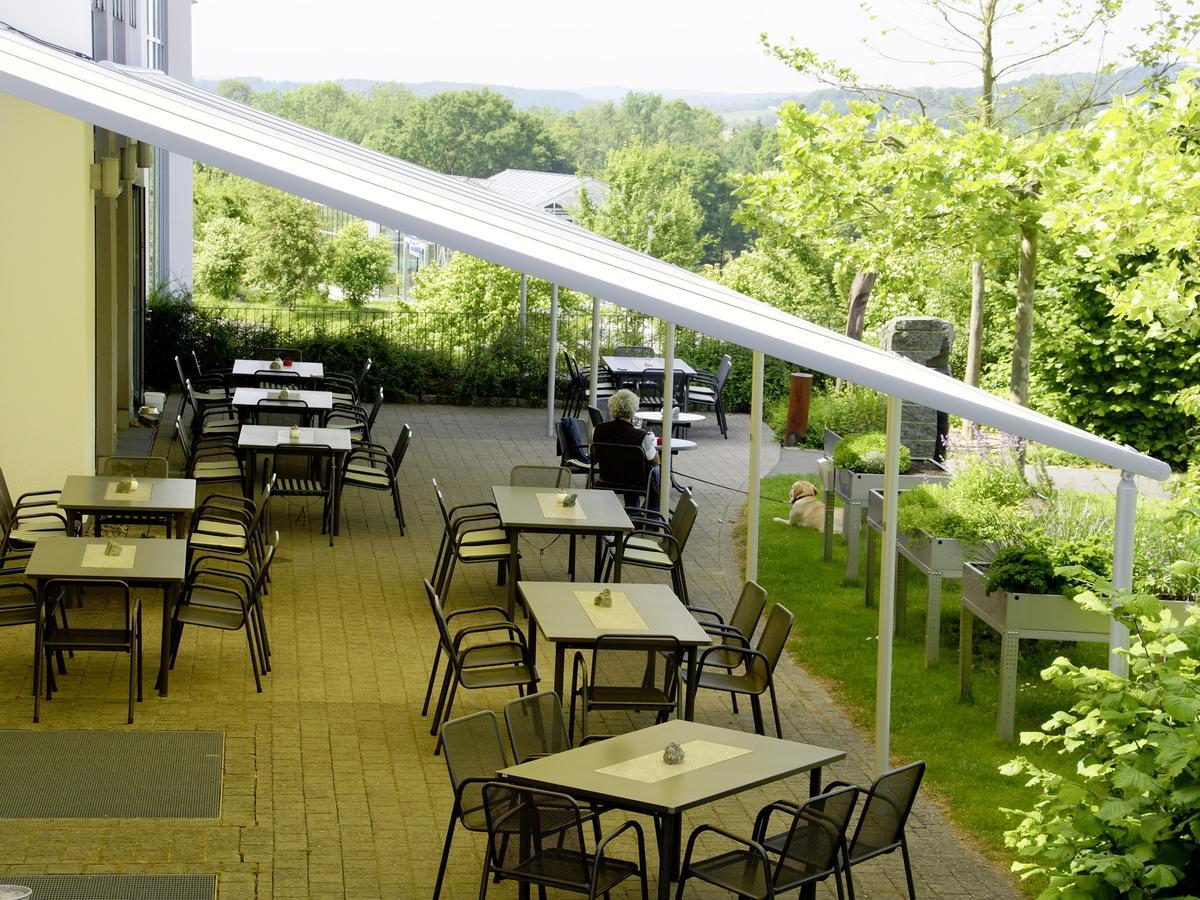 Seminarhotel In Der Manfred-Sauer-Stiftung Lobbach Exterior photo